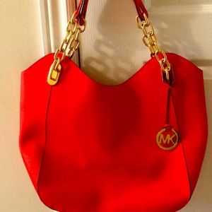 A gorgeous and stylish Michael Kors large tote.